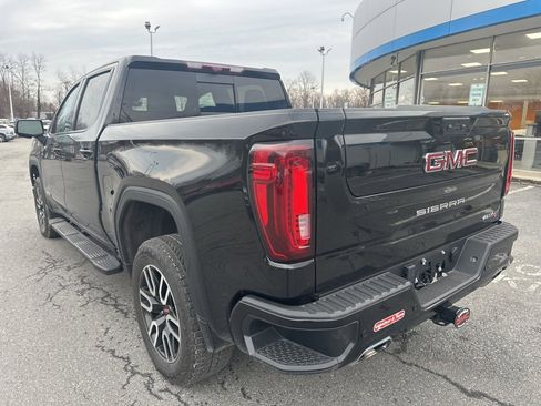 Used 2024 GMC Sierra 1500 AT4 w/ Technology Package image 7