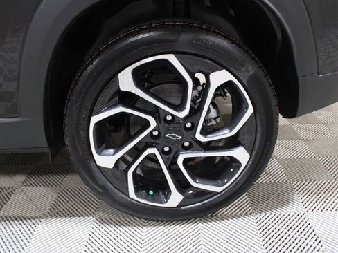 New 2026 Chevrolet Trax RS w/ Sunroof Package FWD image 42