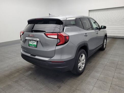 Used 2024 GMC Terrain SLE w/ Fleet Convenience Package image 9
