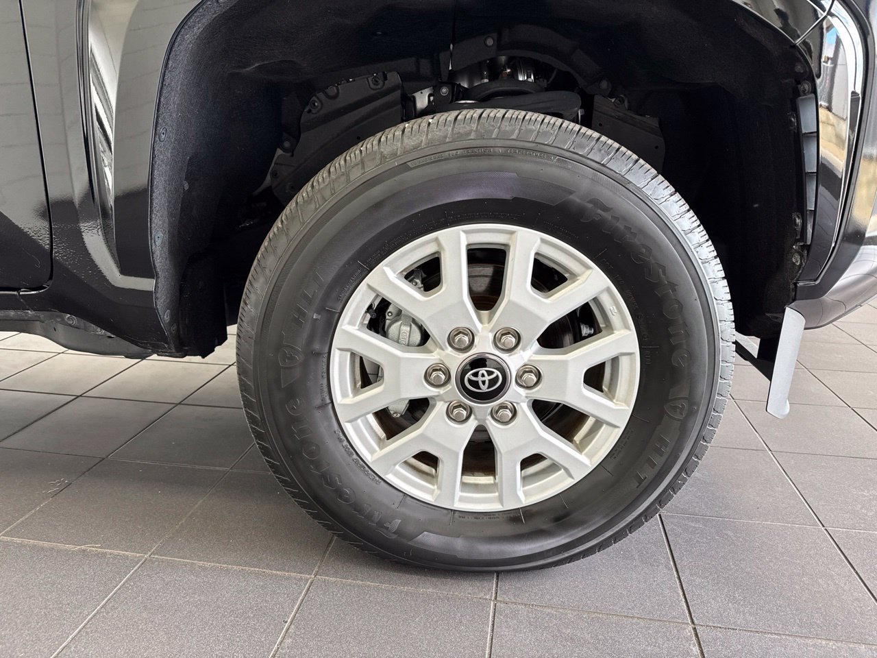 Used 2024 Toyota Tacoma SR5 AWD/4WD image 50