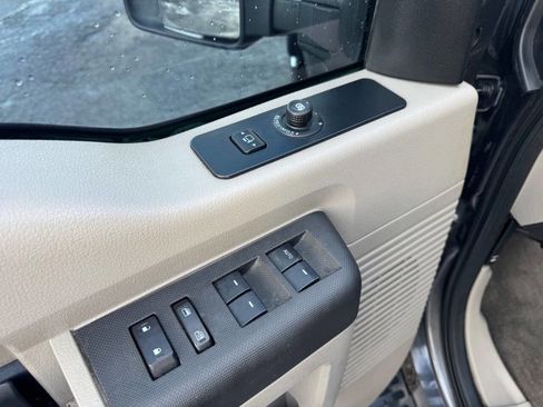 Used 2010 Ford F250 XLT image 10