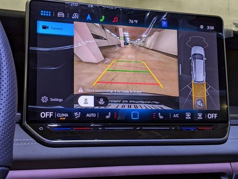 New 2025 Volkswagen Tiguan SE R-Line image 17