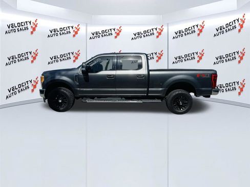 Used 2017 Ford F250 Lariat w/ Lariat Value Package AWD/4WD image 6