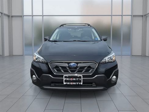 Used 2022 Subaru Crosstrek 2.5i Sport w/ Moonroof Package AWD/4WD image 4