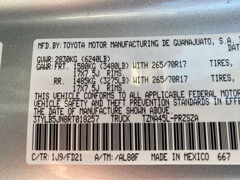 Used 2024 Toyota Tacoma TRD Off-Road image 30