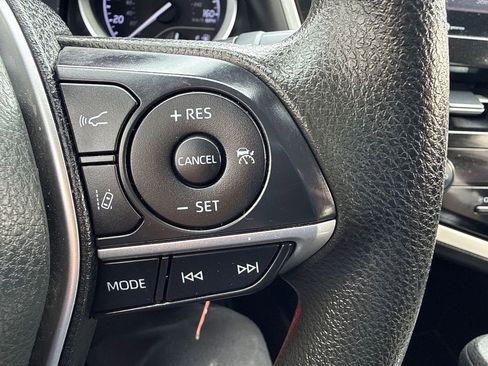 Used 2022 Toyota Camry LE image 22