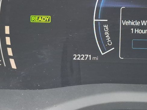 Certified 2025 Toyota Camry SE w/ Convenience Package AWD/4WD image 24