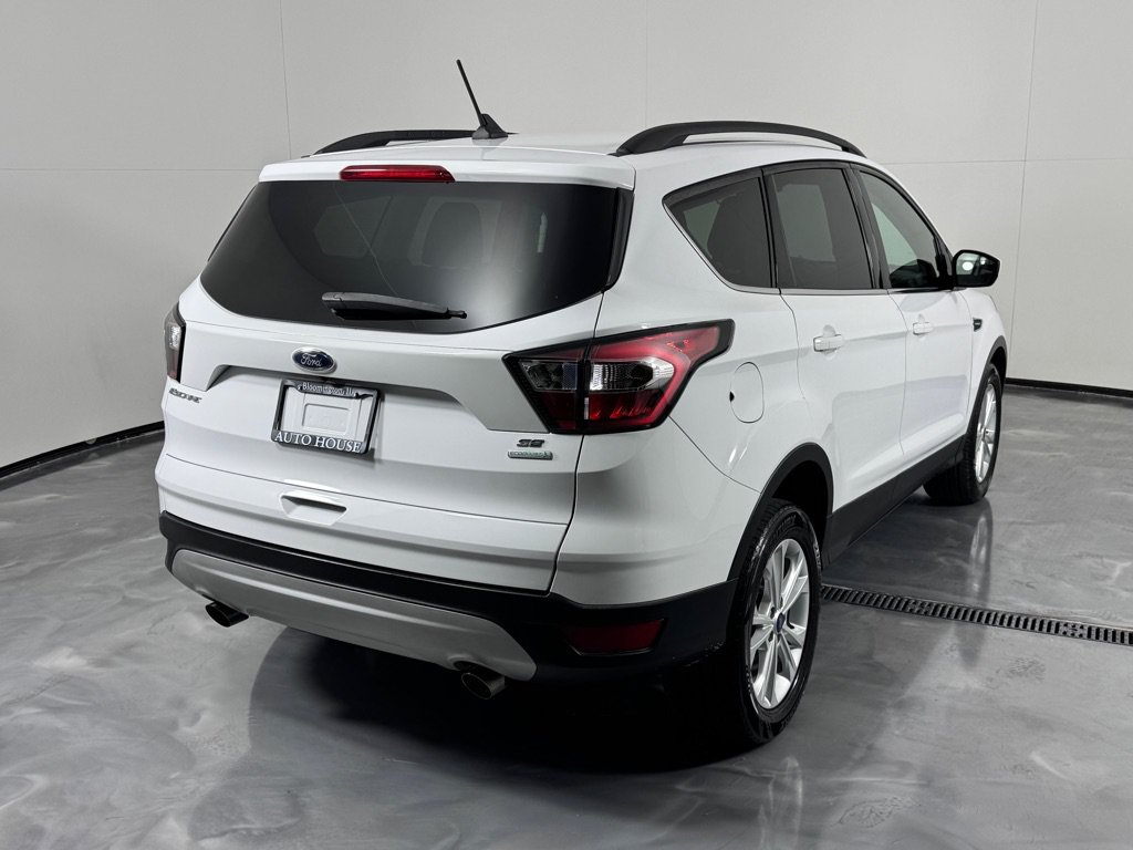 Used 2018 Ford Escape SE w/ SE Sync 3 Package FWD image 5