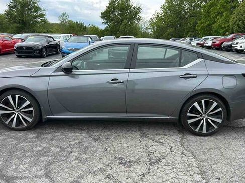 Used 2022 Nissan Altima 2.5 SR FWD image 5