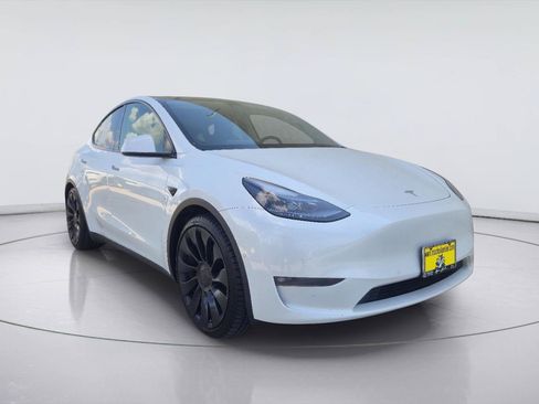 Used 2022 Tesla Model Y Performance AWD/4WD image 8