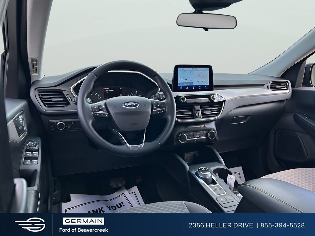 Used 2022 Ford Escape SE w/ SE Sport Appearance Package FWD image 10