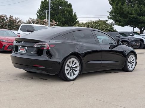 Used 2022 Tesla Model 3 Long Range AWD/4WD image 5
