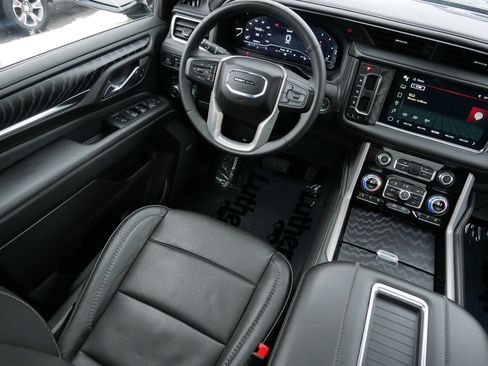 Used 2023 GMC Yukon Denali image 9