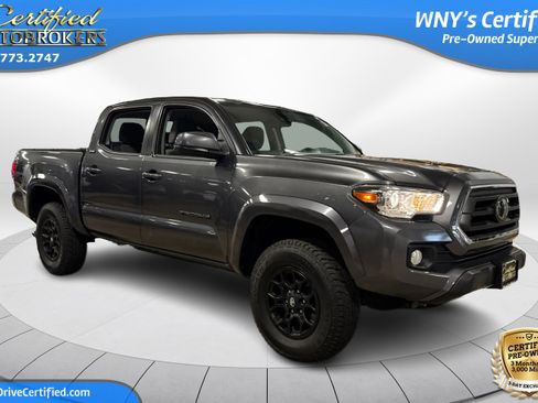 Used 2022 Toyota Tacoma SR5 image 3