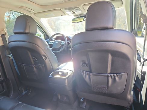 Used 2022 Kia Telluride EX w/ Towing Package image 18