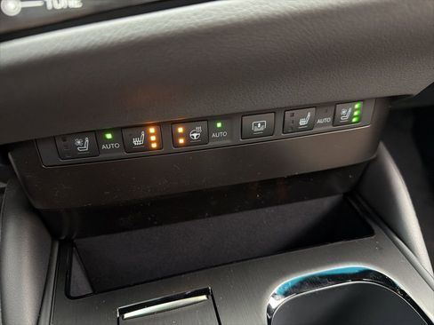 New 2025 Lexus ES 350 Ultra Luxury image 15