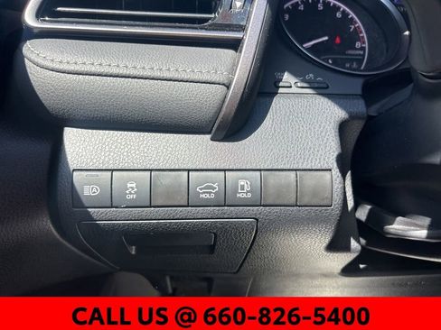 Used 2024 Toyota Camry SE FWD image 12