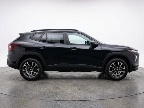 Used 2025 Chevrolet TrailBlazer LT AWD/4WD image 11