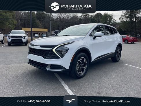 Certified 2025 Kia Sportage LX AWD/4WD image 1