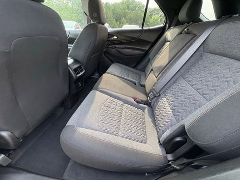 Used 2022 Chevrolet Equinox LT w/ Driver Convenience Package image 29