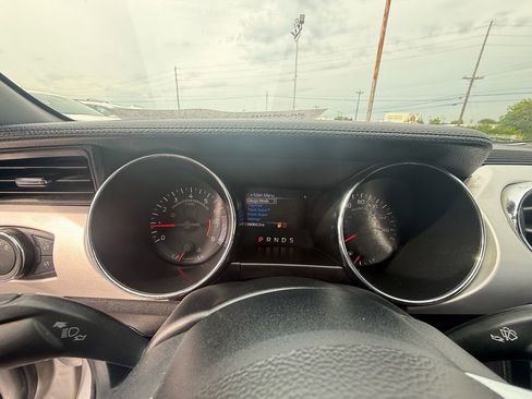 Used 2016 Ford Mustang Premium RWD image 17