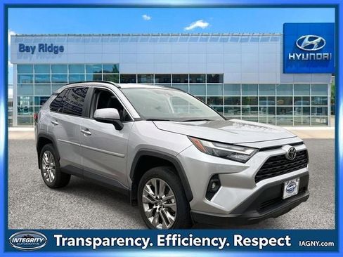Used 2023 Toyota RAV4 XLE Premium image 1