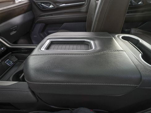 Used 2021 GMC Yukon XL Denali w/ Denali Ultimate Package image 32