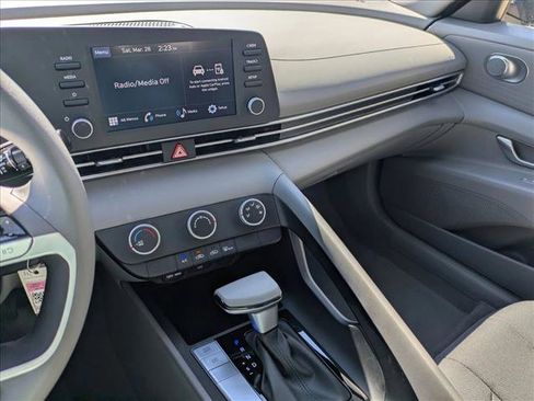 New 2026 Hyundai Elantra SE FWD image 13