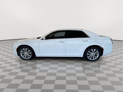 Used 2018 Chrysler 300 Limited AWD/4WD image 6