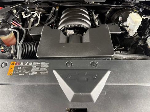 Used 2019 Chevrolet Silverado 1500 LT w/ LPO, Black Pack AWD/4WD image 32