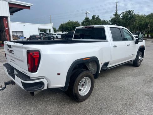 Used 2023 GMC Sierra 3500 Denali w/ Denali Ultimate Package AWD/4WD image 4