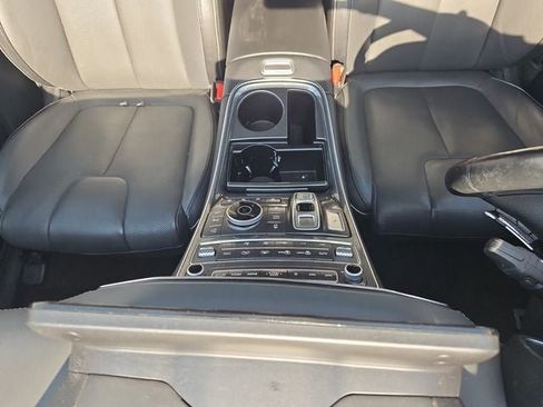 Used 2023 Hyundai Santa Fe Limited image 29