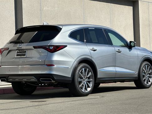 Certified 2025 Acura MDX w/ Technology Package image 5