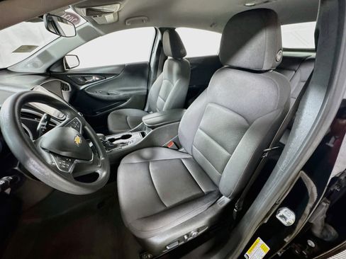 Used 2025 Chevrolet Malibu LT FWD image 14