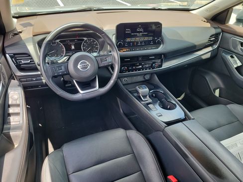 Certified 2021 Nissan Rogue SL w/ Premium Package FWD image 16