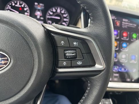 Used 2020 Subaru Outback Premium image 17