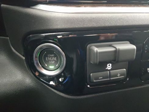 Used 2026 GMC Sierra 1500 SLE w/ LPO, GMC Protection Package image 33