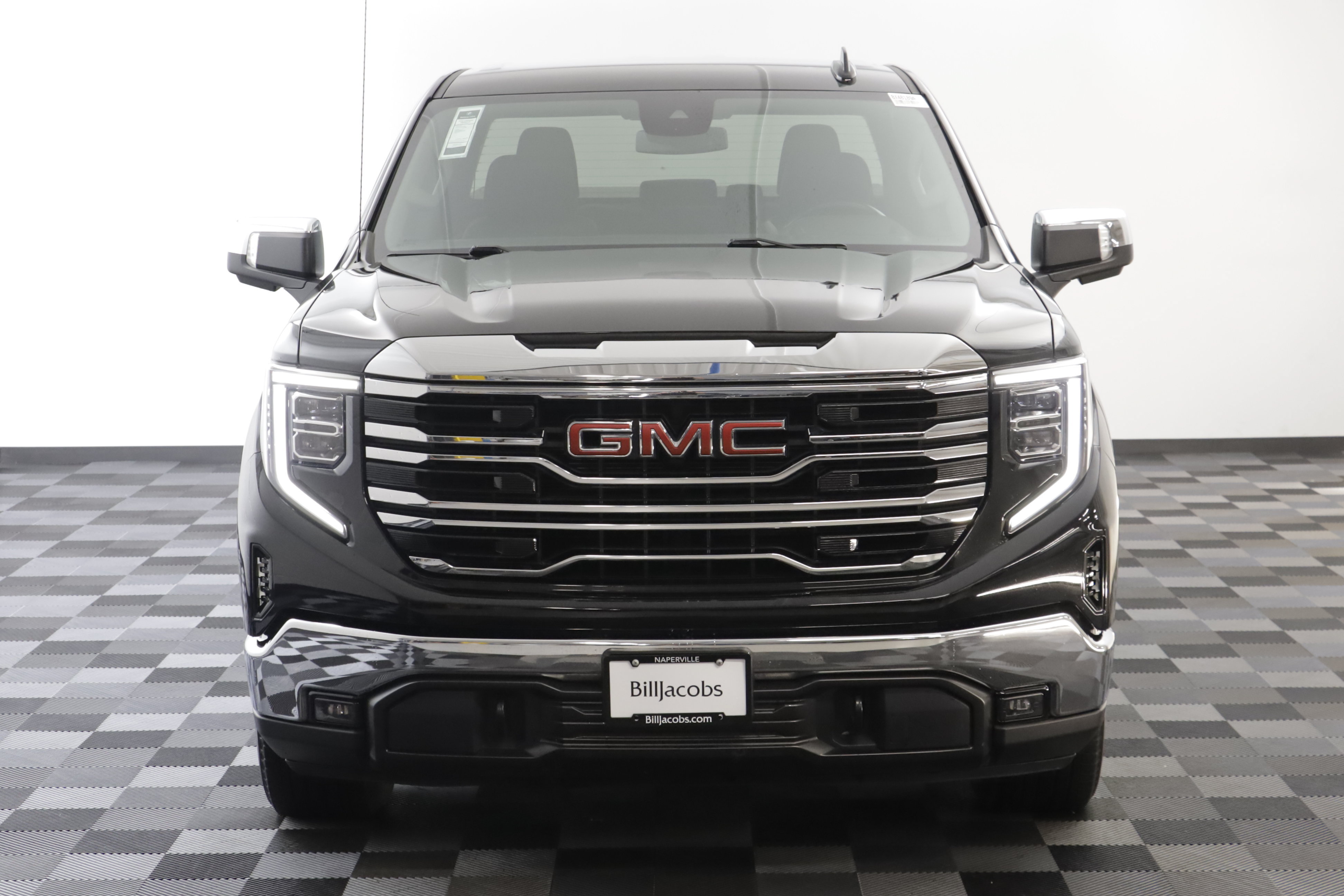 Used 2024 GMC Sierra 1500 SLT AWD/4WD image 29