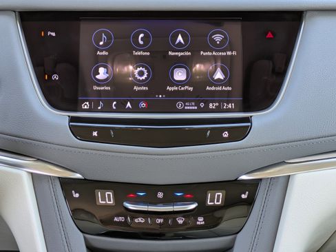 Used 2023 Cadillac XT5 Premium Luxury image 17