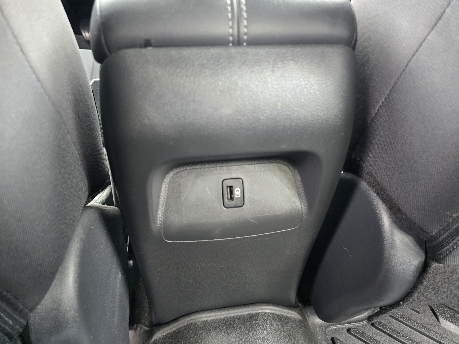 Used 2024 Nissan Sentra SV FWD image 25