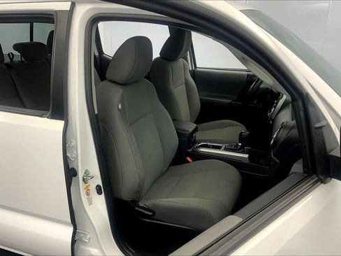 Used 2020 Toyota Tacoma SR5 image 7