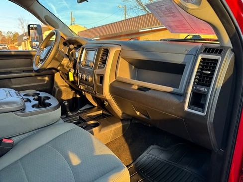 Used 2015 RAM 2500 Tradesman w/ Chrome Appearance Group image 14