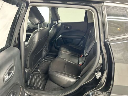 Used 2019 Jeep Compass Latitude w/ Cold Weather Group image 17