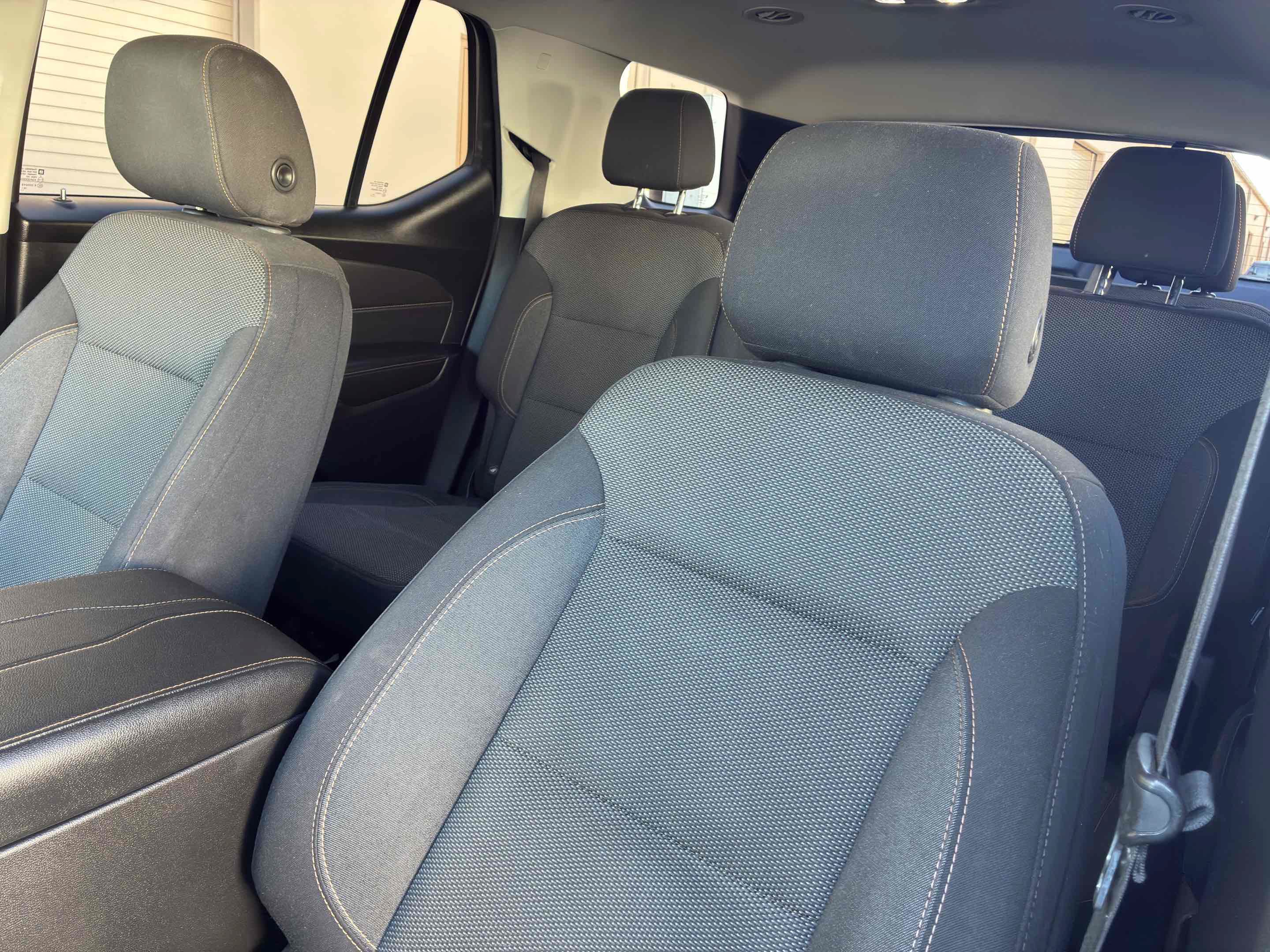 Used 2019 Chevrolet Traverse LT FWD image 37