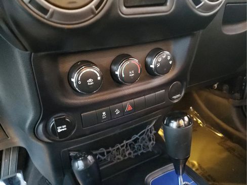 Used 2015 Jeep Wrangler Unlimited Sport w/ Trailer Tow Group image 18