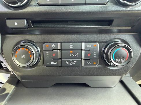 Used 2018 Ford F150 XLT w/ Equipment Group 302A Luxury AWD/4WD image 25