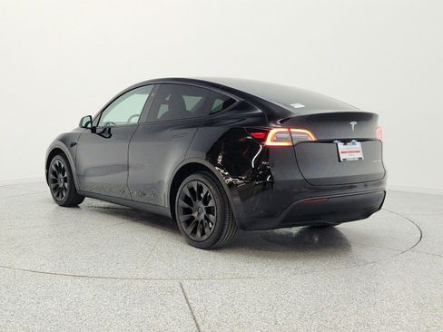 Used 2024 Tesla Model Y Long Range AWD/4WD image 7