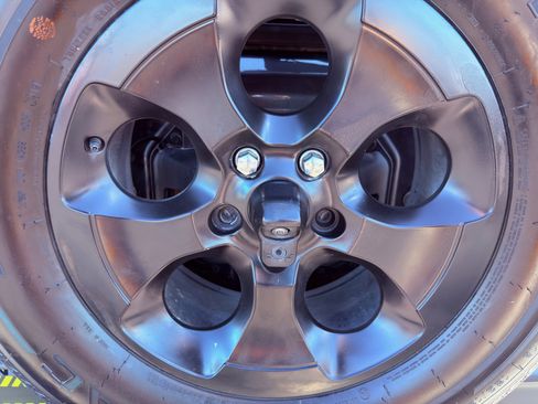 Used 2025 Jeep Wrangler Rubicon image 33