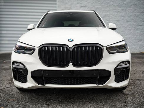 Used 2019 BMW X5 xDrive40i w/ M Sport Package image 4