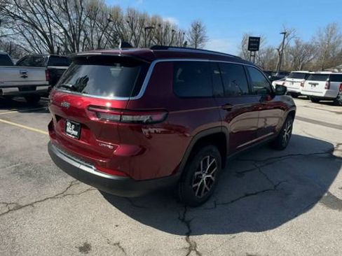 Used 2023 Jeep Grand Cherokee L Limited w/ Luxury Tech Group II image 8